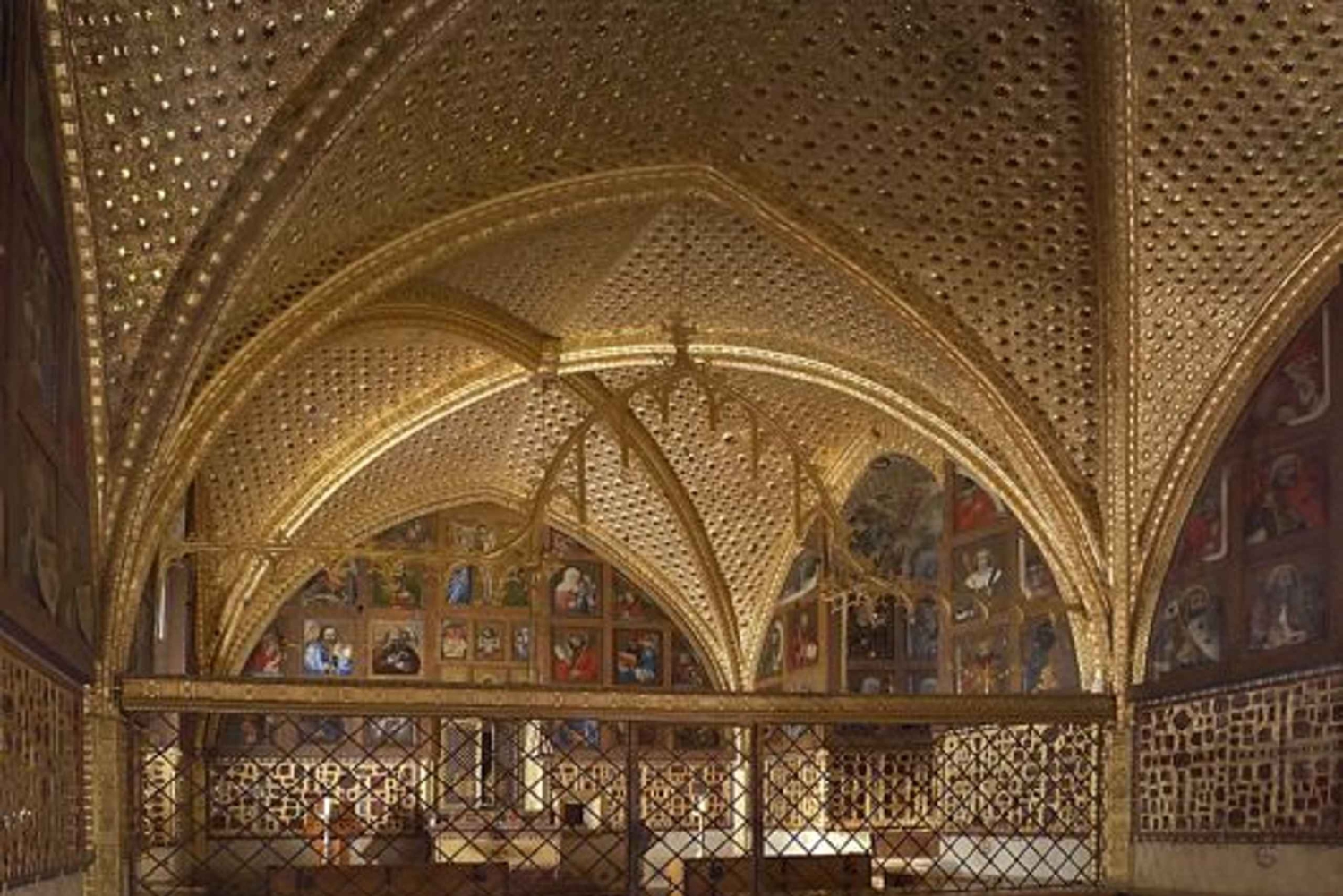 Prag: Karlštejn Castle Guided Tour with Entry Ticket