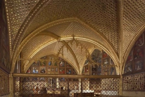 Prag: Karlštejn Castle Guided Tour with Entry Ticket