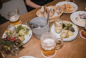 Prague: Local Pub Walking Tour with 5 Beers