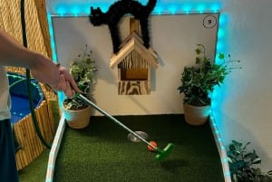 Prague: Mazemania Miniature Golf Experience