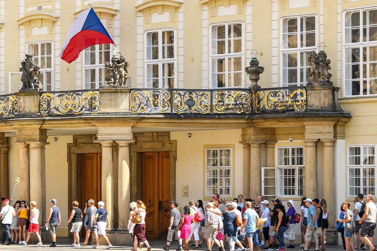 Prague: MegaCombo Tickets with Castle, Cruise & Walking Tour