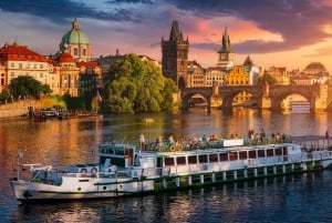 Prague: MegaCombo Tickets with Castle, Cruise & Walking Tour