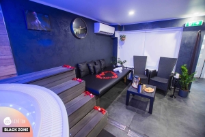 Praag: moderne privéspa met jacuzzi en sauna