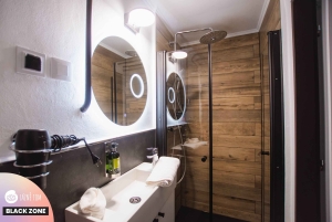 Praag: moderne privéspa met jacuzzi en sauna