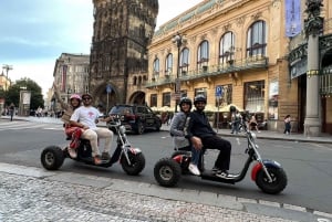 Prahan luostari & panoraamanäköalapaikka Electric Trike Tour - kierros moottoripyörällä