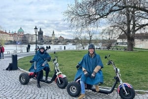 Prahan luostari & panoraamanäköalapaikka Electric Trike Tour - kierros moottoripyörällä