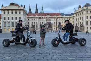 Prahan luostari & panoraamanäköalapaikka Electric Trike Tour - kierros moottoripyörällä