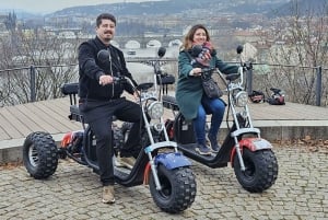 Prahan luostari & panoraamanäköalapaikka Electric Trike Tour - kierros moottoripyörällä