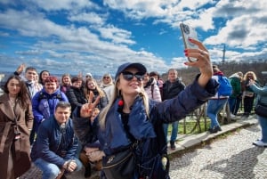 Prahas vakreste spasertur: utsikt over slottet og klostret i Praha