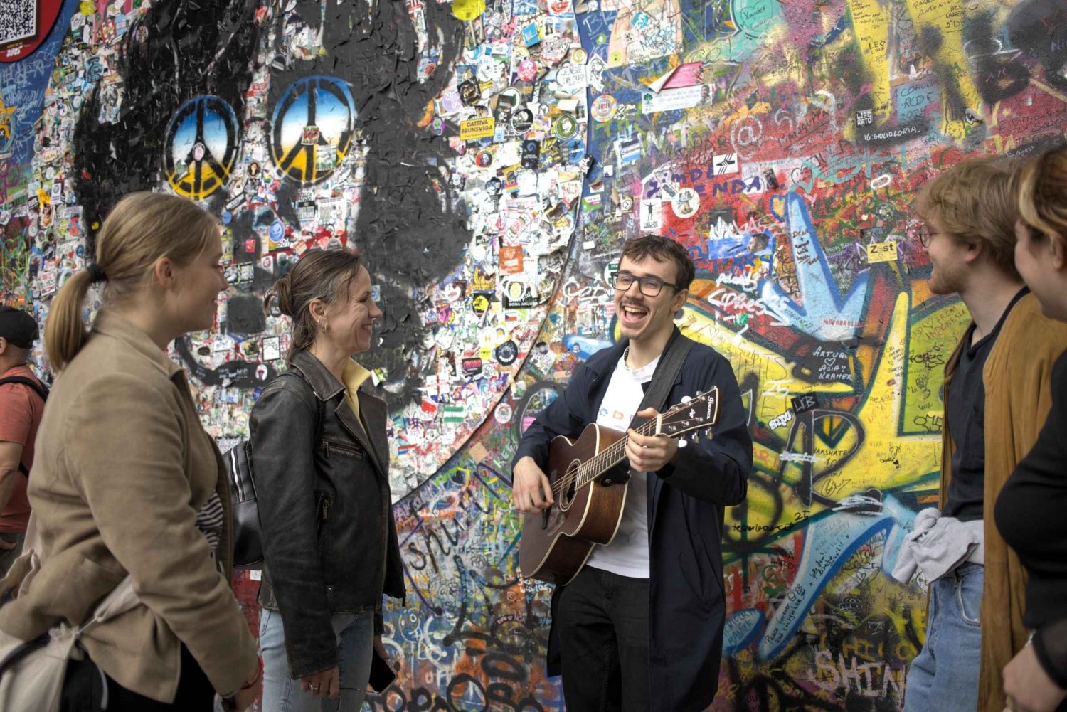 Prague Guitar Tour: Live Czech Folk & Mozart, Dvořák Stories