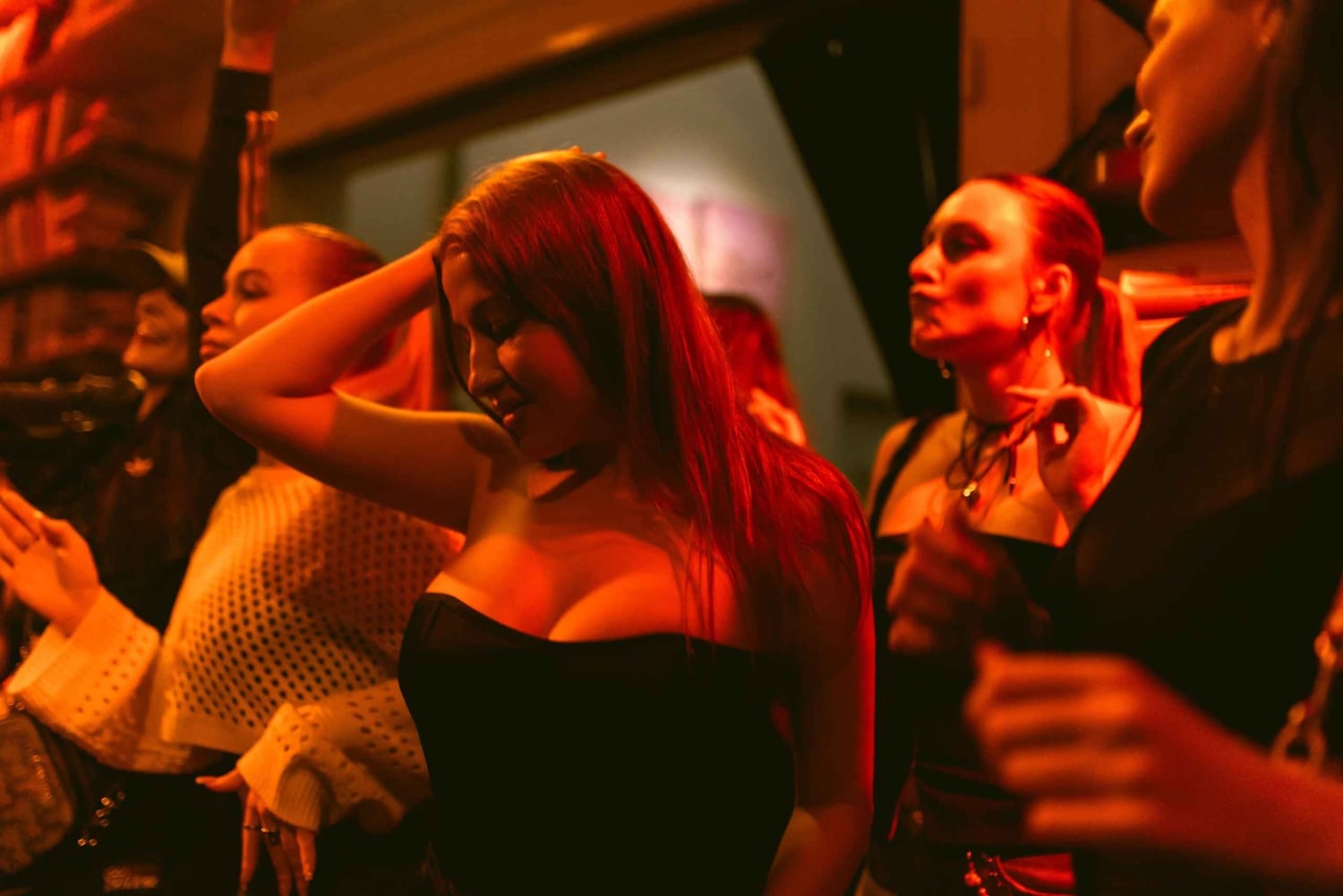 Prag: Nyårsafton klubb-crawl med 2 timmars öppen bar och DJ:s