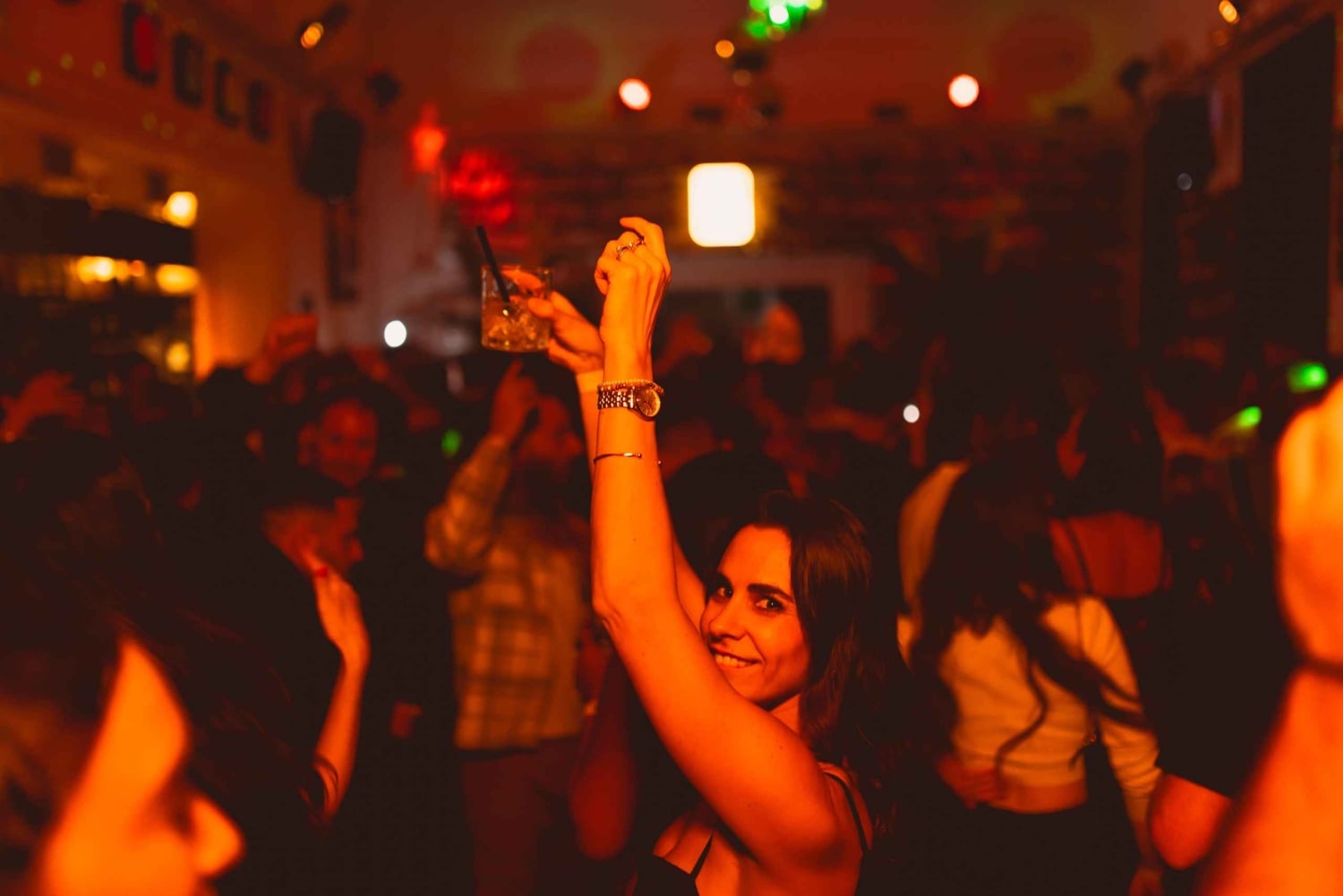 Prag: Nyårsafton klubb-crawl med 2 timmars öppen bar och DJ:s