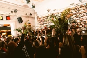 Prag: Nyårsafton klubb-crawl med 2 timmars öppen bar och DJ:s