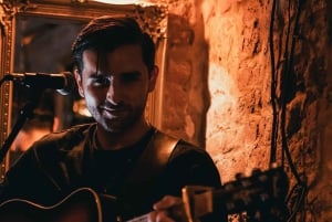 Praga: Capodanno al Kontakt Bar con drink e musica dal vivo