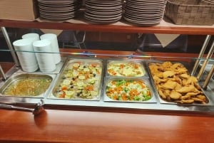 Prag: Silvester-Bootsfahrt mit Dinner und Getränken