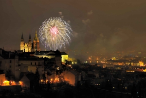 Prague: New Year's Eve Dinner Cruise with Unlimited Drinks