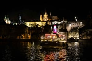 Prague: New Year's Eve Dinner Cruise with Unlimited Drinks