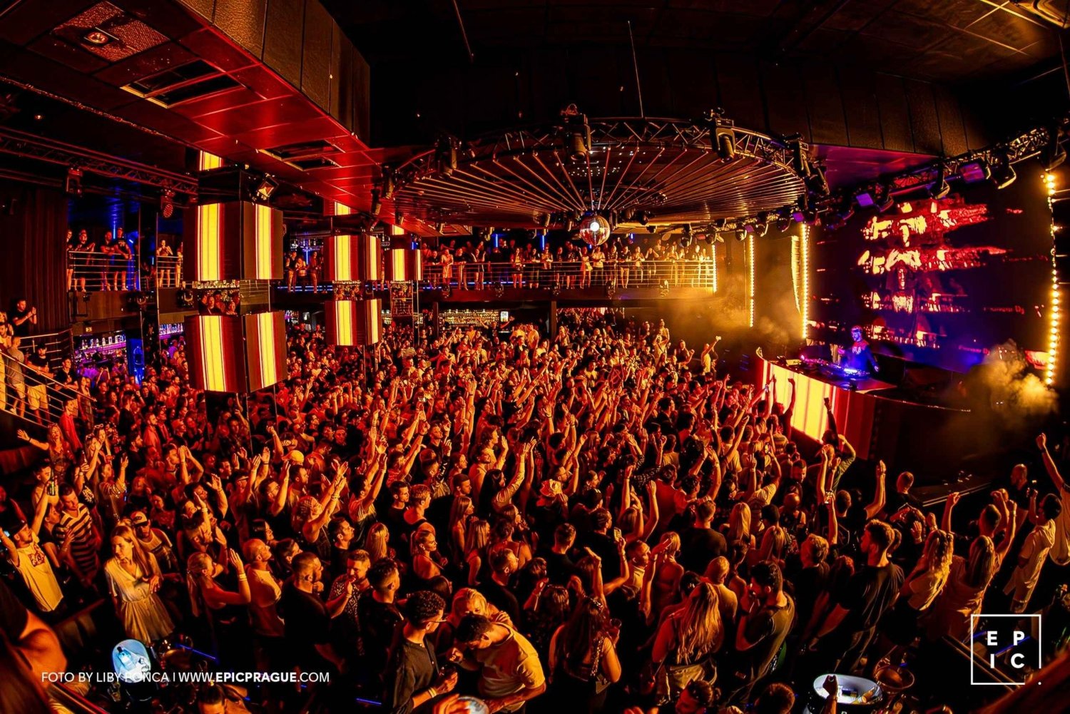 Prague : Soirée VIP sur un bateau pour le Nouvel An + EPIC Club