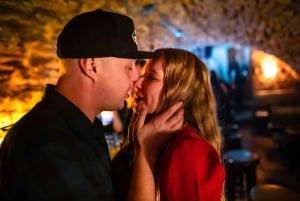 Praga: NYE con spettacolo comico, bevande illimitate e fuochi d'artificio