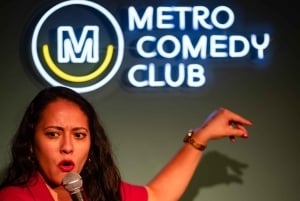 Praga: NYE con spettacolo comico, bevande illimitate e fuochi d'artificio