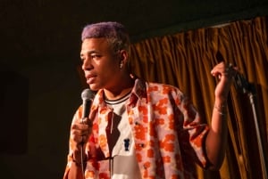 Praga: NYE con spettacolo comico, bevande illimitate e fuochi d'artificio