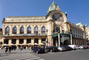 Prague: Old Town and Jewish District Walking Tour