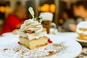 Prague: Award-Winning Old Town Food Tour with 4 Drinks incl.