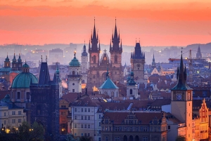Prag: Lustige Abendtour mit Essen und Trinken in der Altstadt