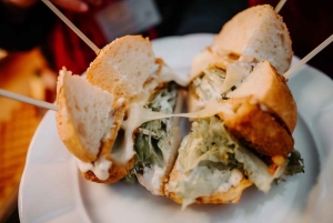 Prag: Lustige Abendtour mit Essen und Trinken in der Altstadt