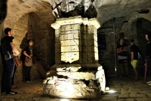 Prague: Oldtown, Medieval Underground & Dungeon History Tour