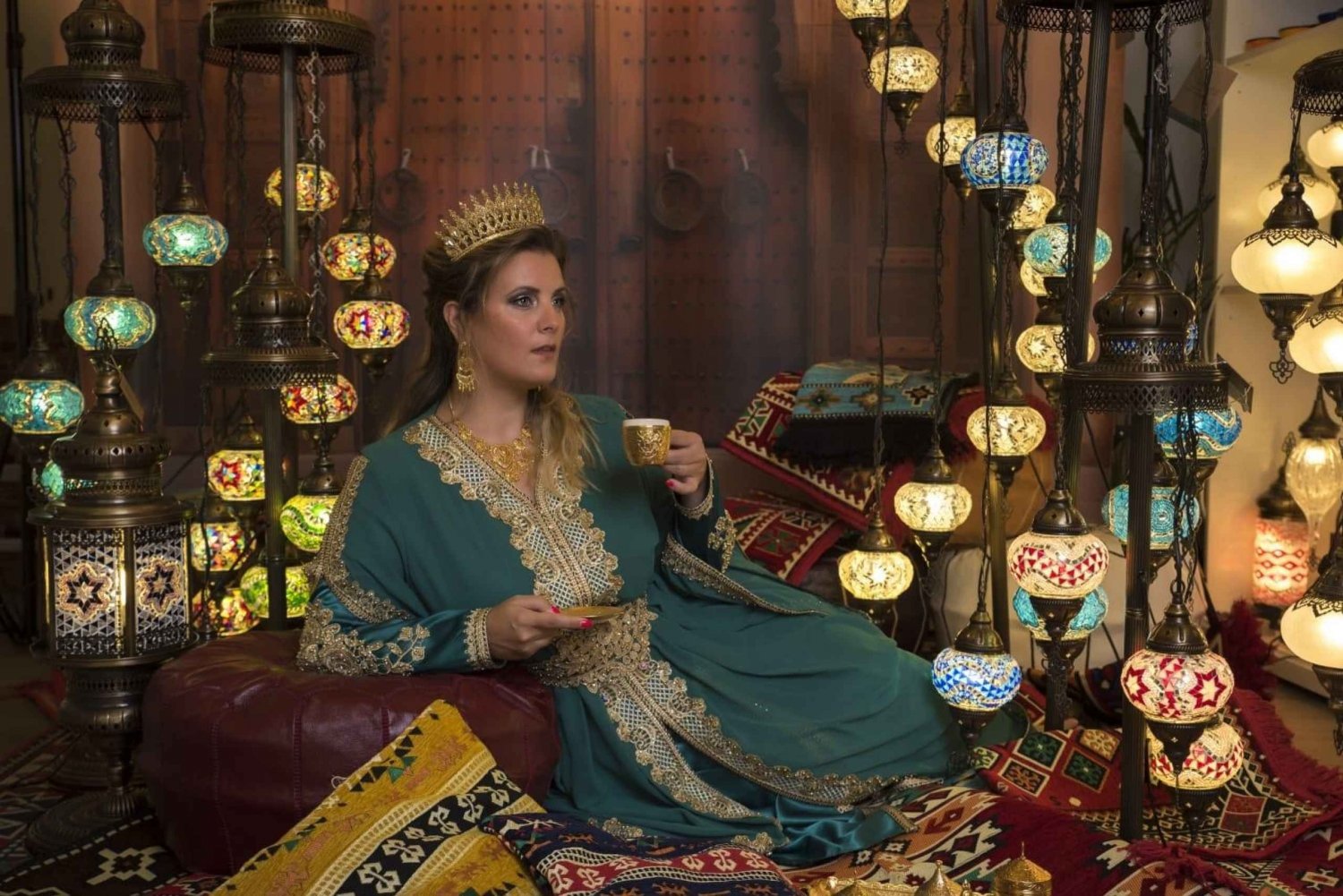 Prague: Oriental Dress Photoshooting