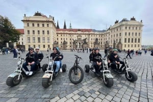 Prague: Panoramic Viewpoints Guided Electric Tricycle Tour