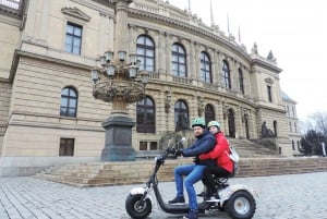 Prague: Panoramic Viewpoints Guided Electric Tricycle Tour