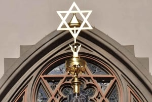 Prague: Prague Synagogues & the Jewish Cemetery Guided Tour