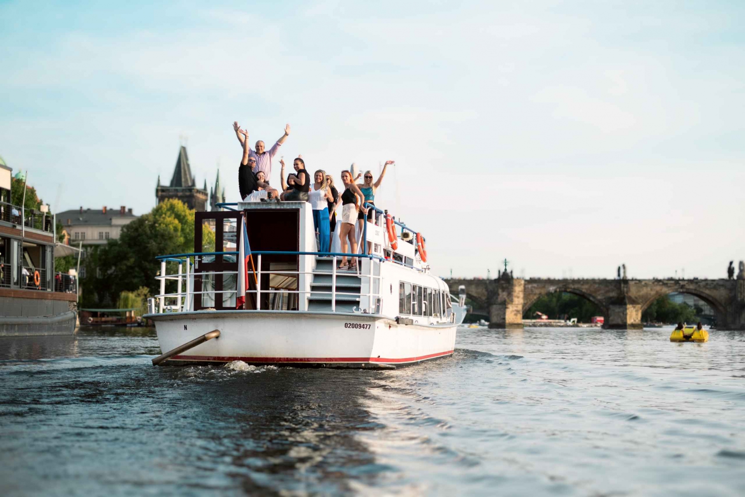 Prague: Private Beer Boat Cruise with Unlimited Beer