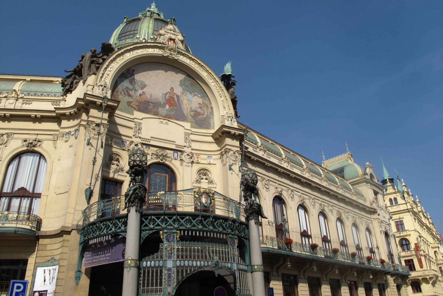 Prague: Private Cubism & Art Nouveau Walking Tour