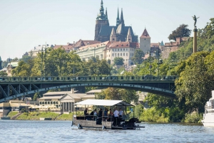 Prague: Private Cycle Boat River Tour with Beer or Prosecco