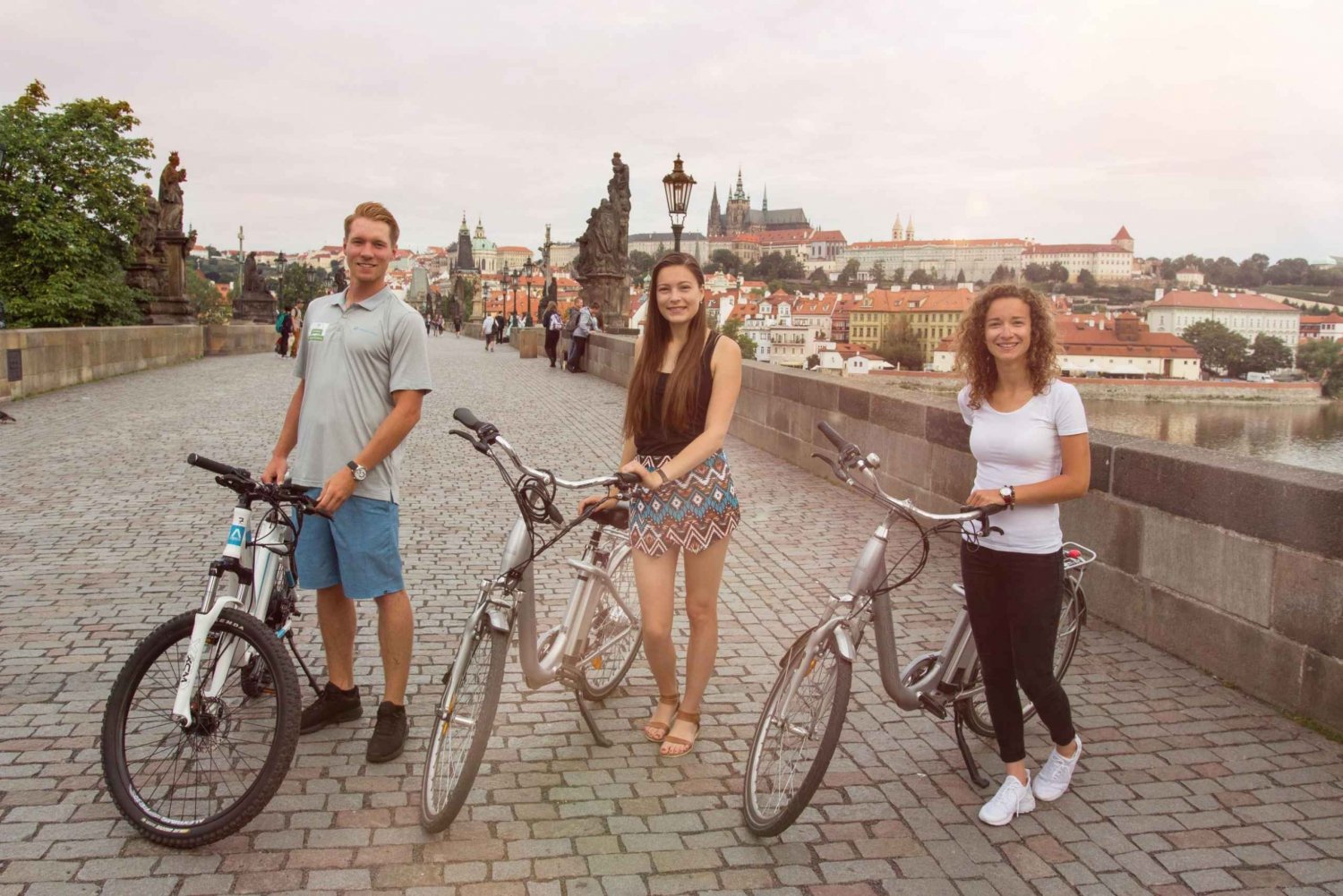 Prague : Visite privée en vélo électrique avec prise charge à l'hôtel
