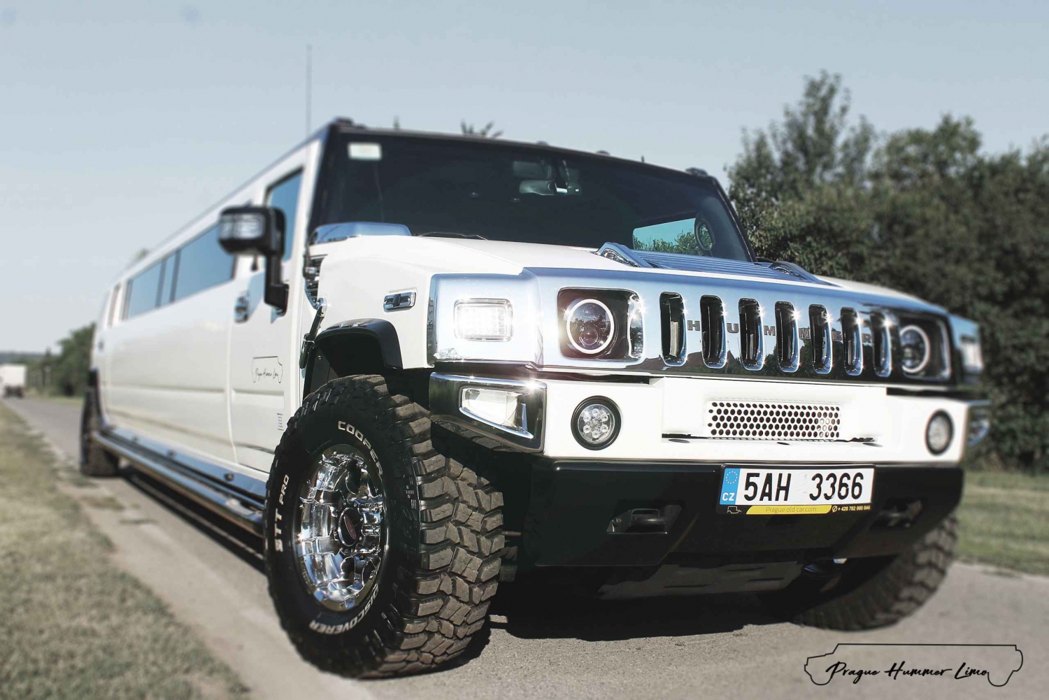 Praga: Transfer Privado Hummer-Limousine