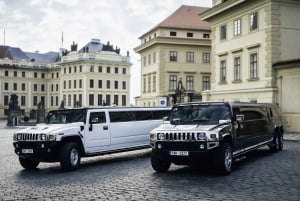 Praga: Traslado Privado en Hummer-Limusina