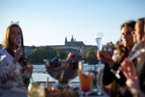 Praha: Yksityinen minijahtiristeily Vltava-joella