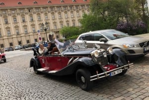 Prague: 1-Hour Private Tour in Vintage Car