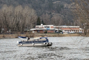 Prag: Privat sightseeing-krydstogt i ponton med prosecco