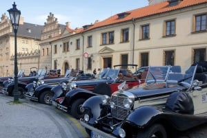 Prague: 90min Private Tour in Vintage Car, up to 6people!