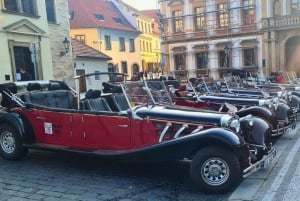 Prague: 90min Private Tour in Vintage Car, up to 6people!