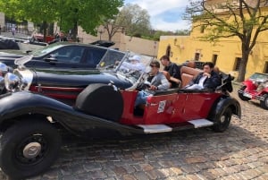 Prague: 90min Private Tour in Vintage Car, up to 6people!