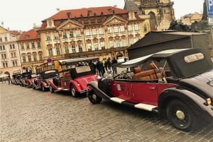 Prague: 90min Private Tour in Vintage Car, up to 6people!