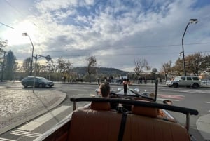 Prague: 90min Private Tour in Vintage Car, up to 6people!