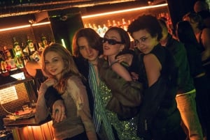 Praga: pub crawl con ingresso al Karlovy Lazne e shot