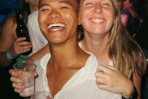 Praga: giro dei pub con bevande illimitate, bar e ingresso al club